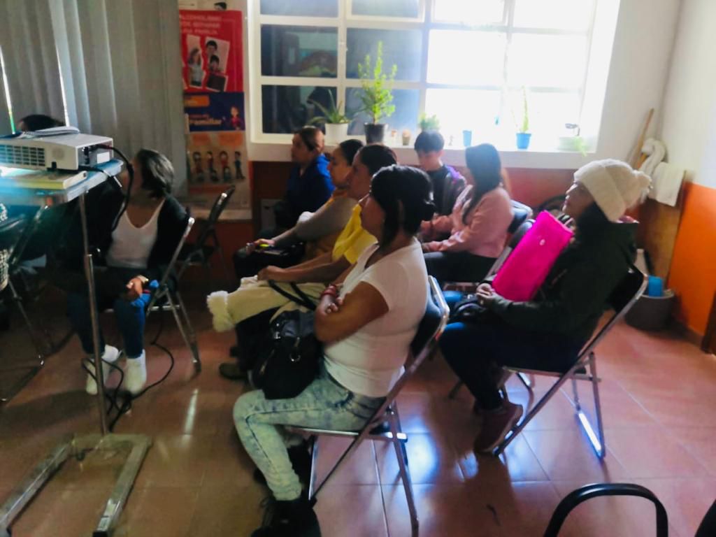 Brinda Ayuntamiento de Huamantla taller de prevención del alcoholismo en la familia